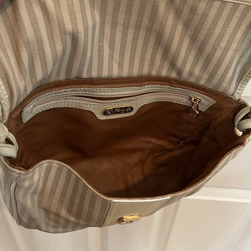 FENDI ivory striped crossbody bag perfect inside with zip pocket snap closure - Picture 7 of 13